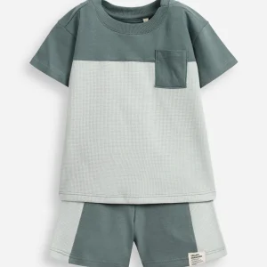 Conjunto curto infantil com recorte