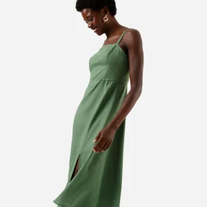 Vestido midi feminino com linho e fenda