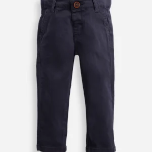 Calça slim infantil de sarja com bolso chino